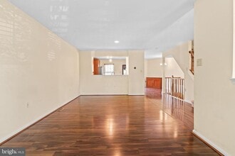 Building Photo - 26 Wessex Ct