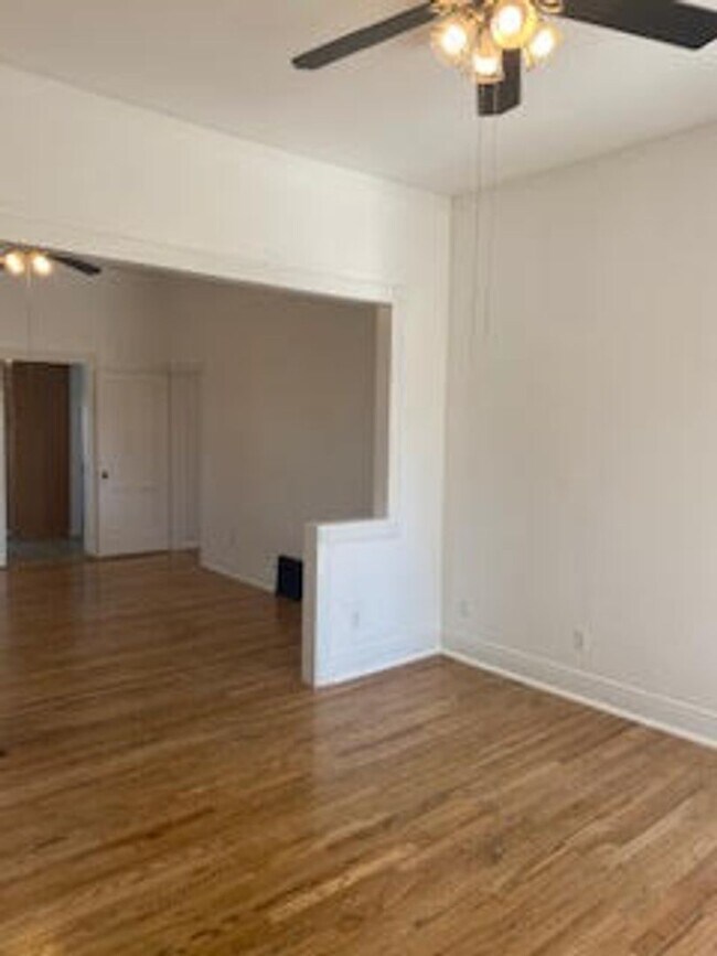 Building Photo - 1405 Garfield Ave