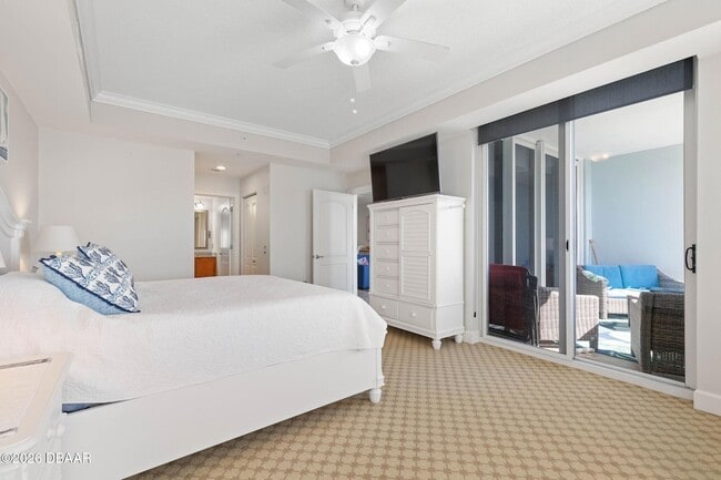 Building Photo - 102 Yacht Harbor Dr