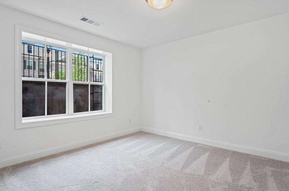 Building Photo - 4590 Sims Pk Overlook