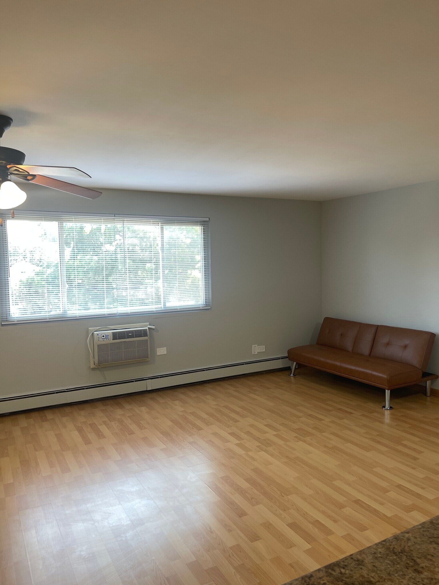 Building Photo - 2531 Thatcher Ave