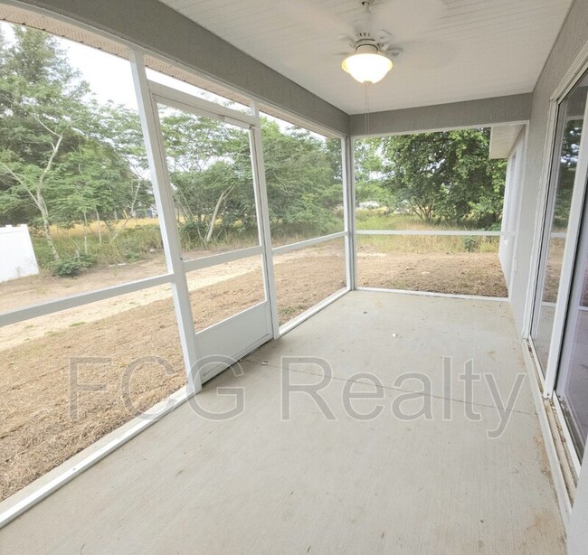Building Photo - 116 Pine Trce