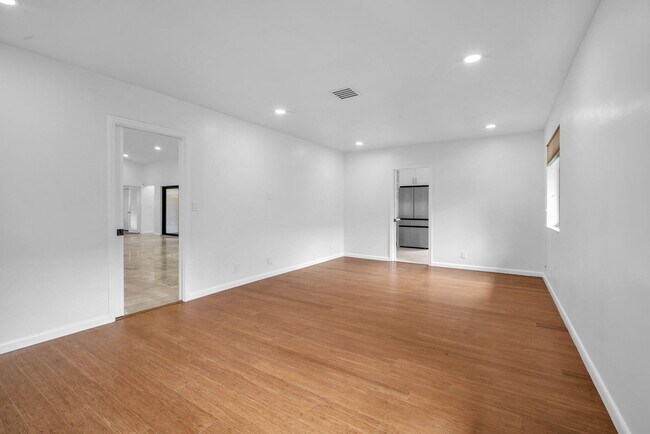 Building Photo - 3020 N 34th St