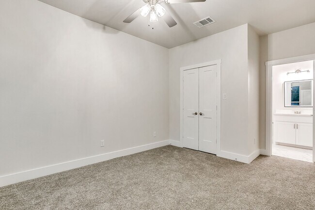 Building Photo - 3147 Forest Park Blvd
