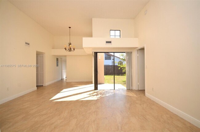 Building Photo - 10400 SW 67th St