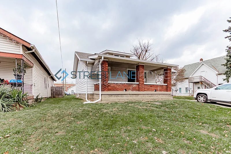 Building Photo - 1412 E Bradbury Ave