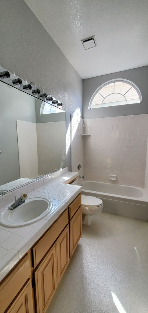 Building Photo - Modesto Copper Creek Gated Community Beaut...