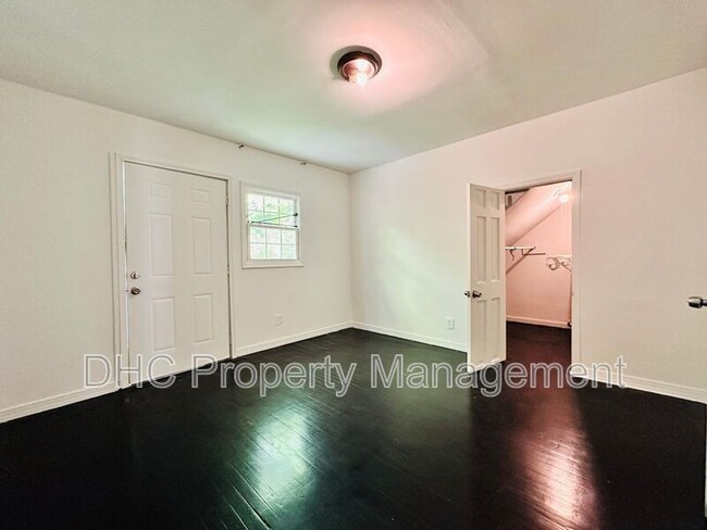 Building Photo - 1257 Lorenzo Dr SW