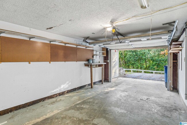 Building Photo - 510 Running Brook Rd