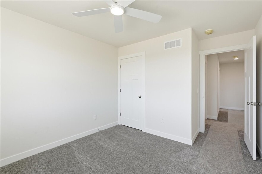 Building Photo - 990 Bell Cir