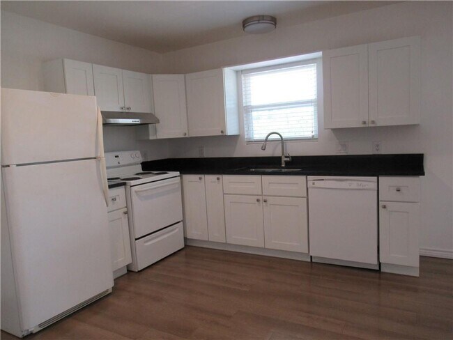 Building Photo - 10620 Deer Canyon Rd