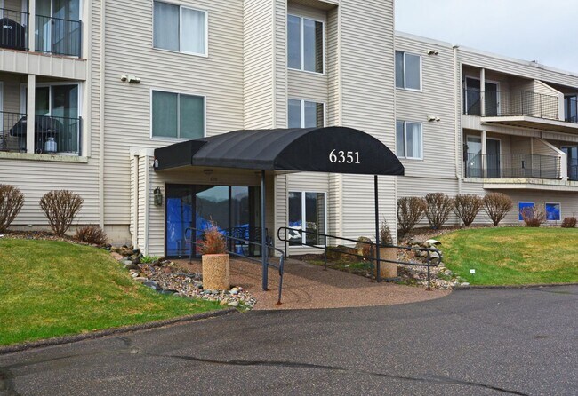 Building Photo - Condo on the St. Croix River