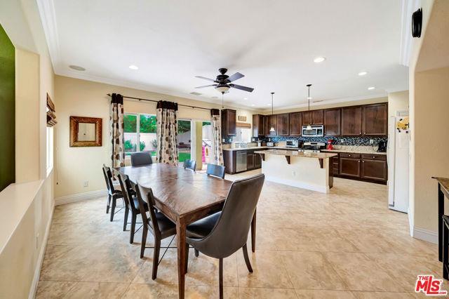 Building Photo - 27060 Mountain Willow Ln