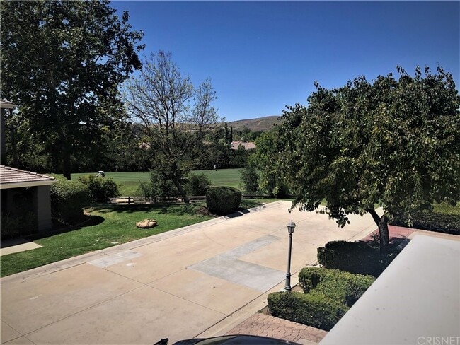Building Photo - 4735 Club View Dr