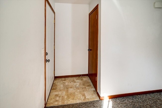 Building Photo - 4603 Dennis Dr