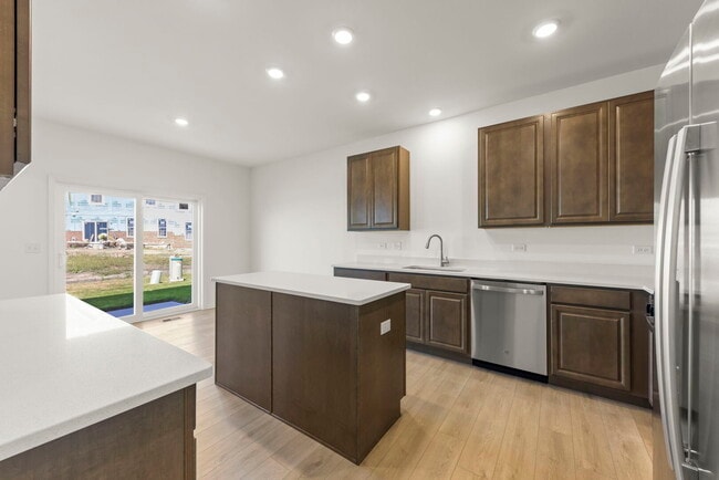 Building Photo - 7705 Nightshade Ln