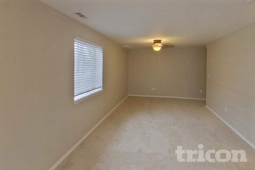 Building Photo - 6325 Blazing Star Dr