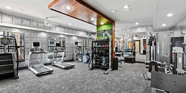 Building Photo - 776 N Orange Ave