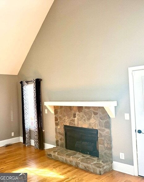 Building Photo - 22 Valley Creek Dr SW