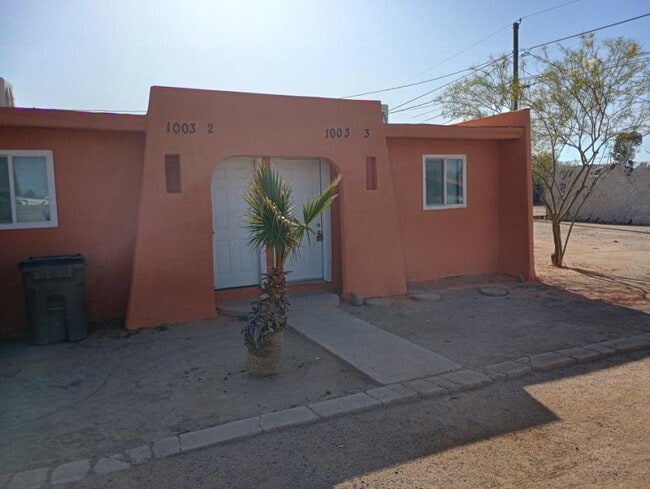 Building Photo - 1 bedroom in Eloy AZ 85131