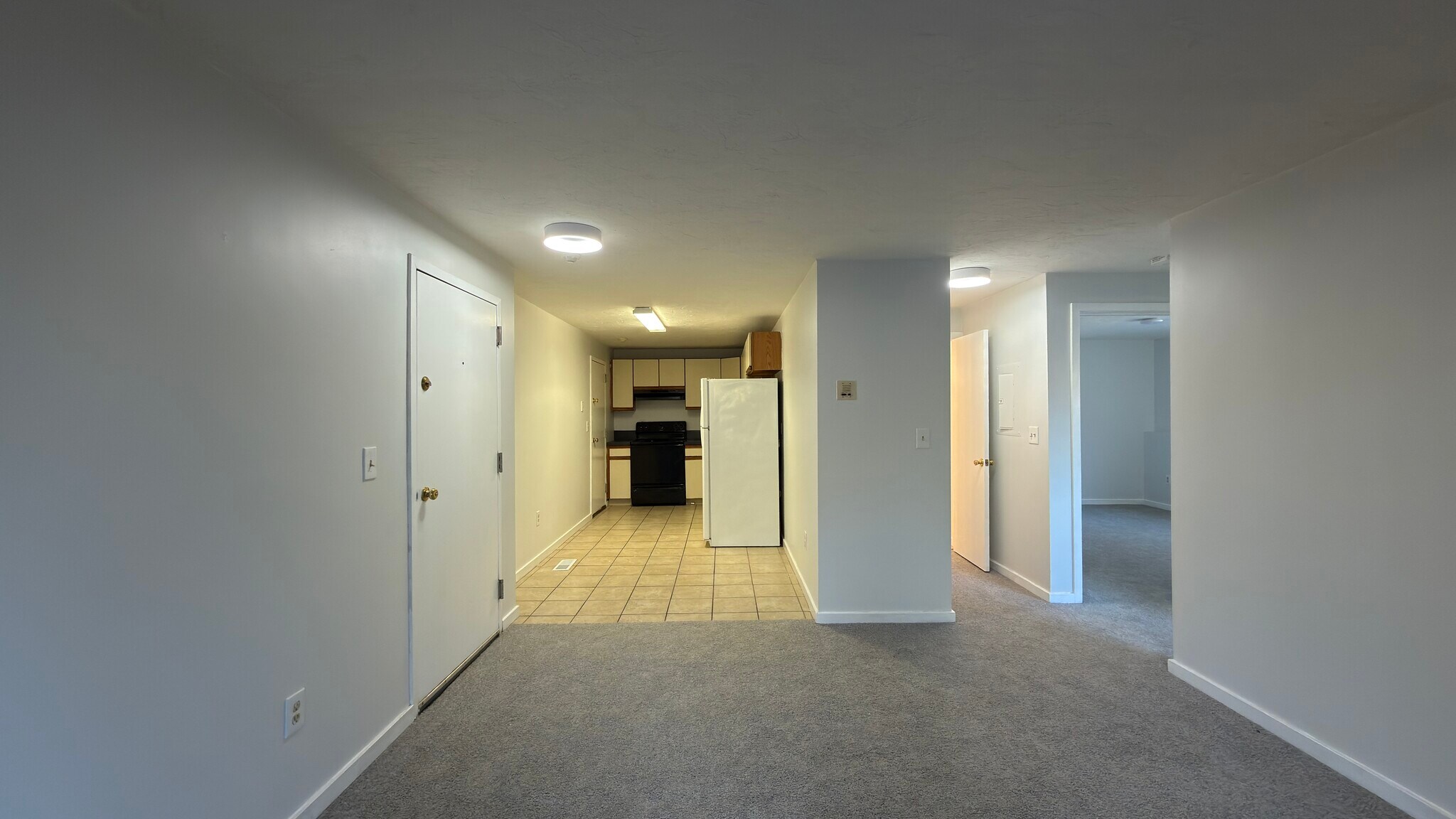 Building Photo - 189 Littleton Rd