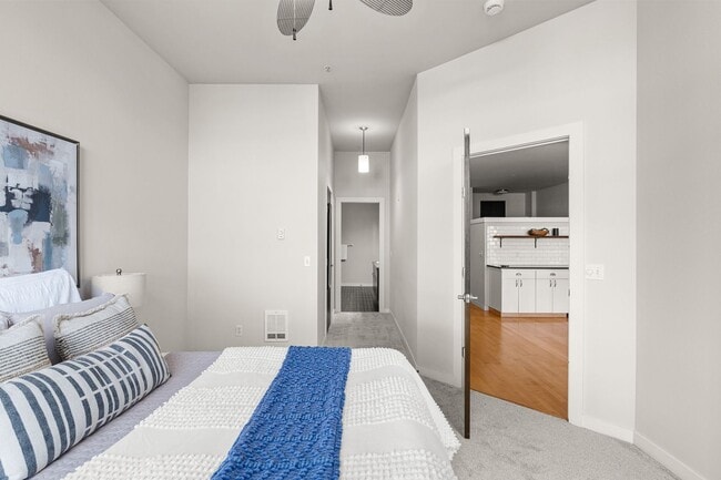 Building Photo - Portal Condominiums ~ Queen Anne