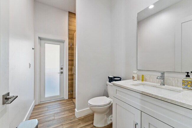 Building Photo - 14151 Little Cypress Cir