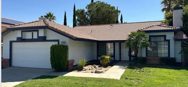 Primary Photo - 40520 Palmas Ct