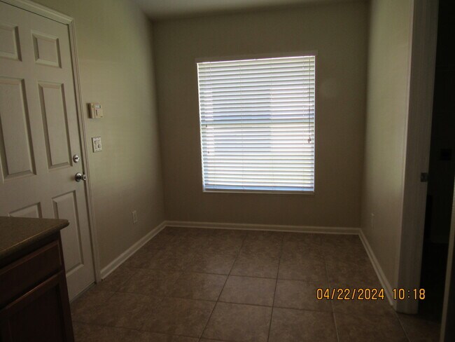 Building Photo - 14703 Wake Robin Dr