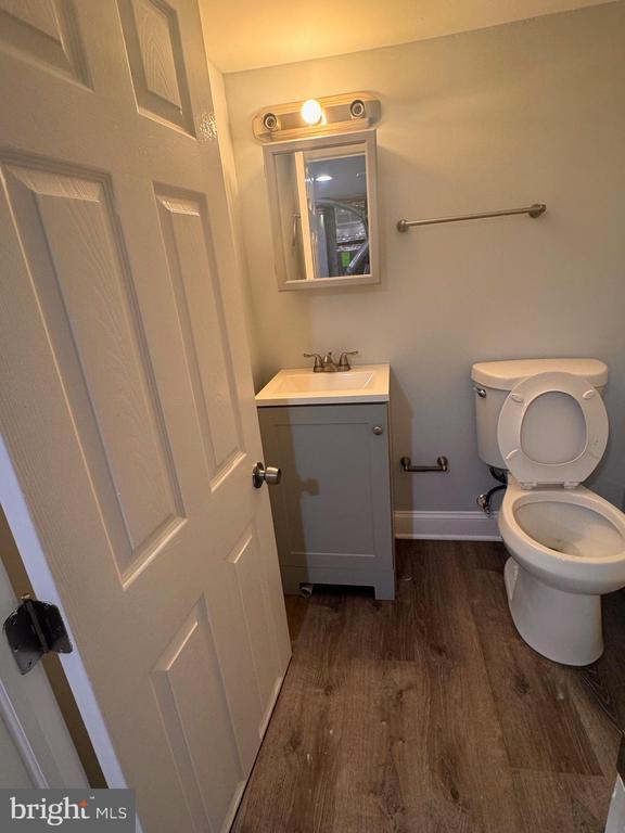 Building Photo - 5200 Ready Ave