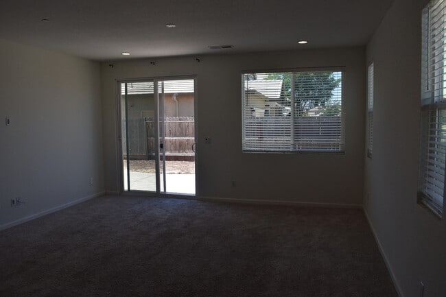 Building Photo - 3591 Sunstone Ct