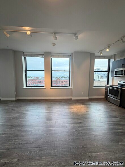 Building Photo - 23 Central Ave