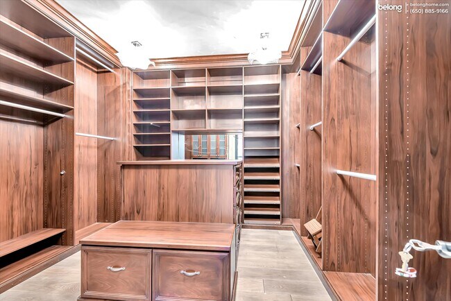 Building Photo - 25644 Queenscliff Ct