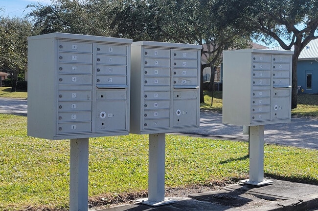 Building Photo - 1352 Westover St