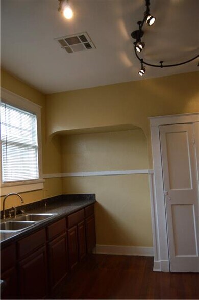 Building Photo - 7704 Spruce Street