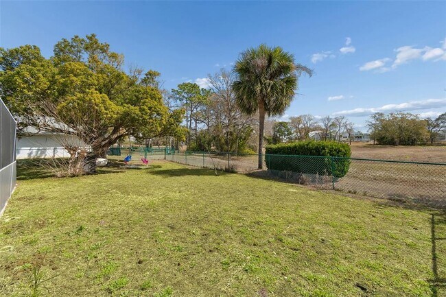 Building Photo - 1062 Greenturf Rd