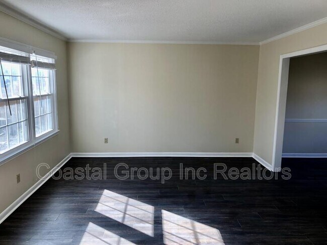 Building Photo - 613 Reef Ln