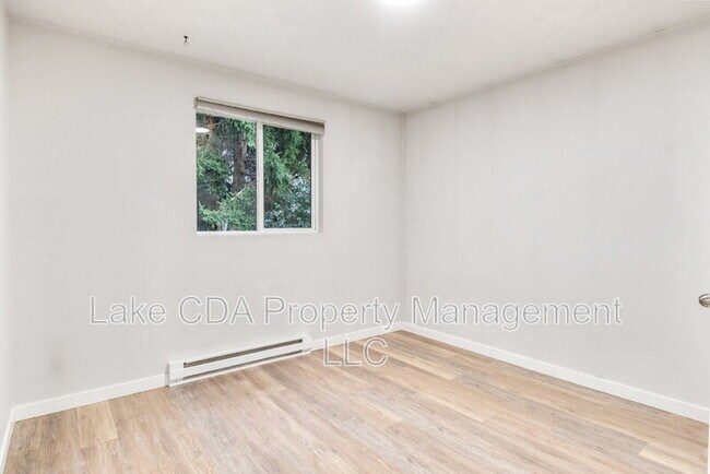 Building Photo - 1099 Woolsey Dr