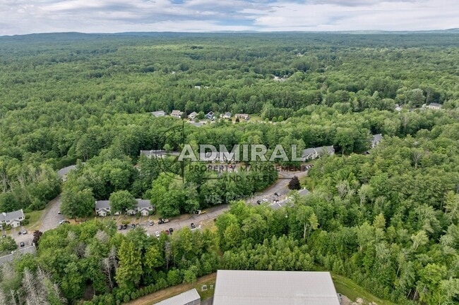 Building Photo - 65 Woodland Green
