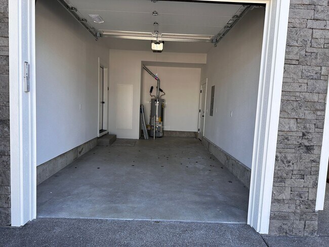 Building Photo - 176