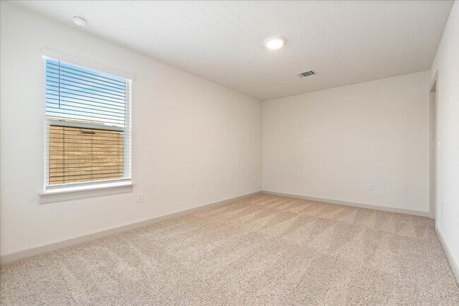 Building Photo - 7410 Sagira Path