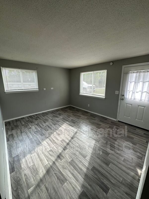 Building Photo - 6500 Ravena Rd