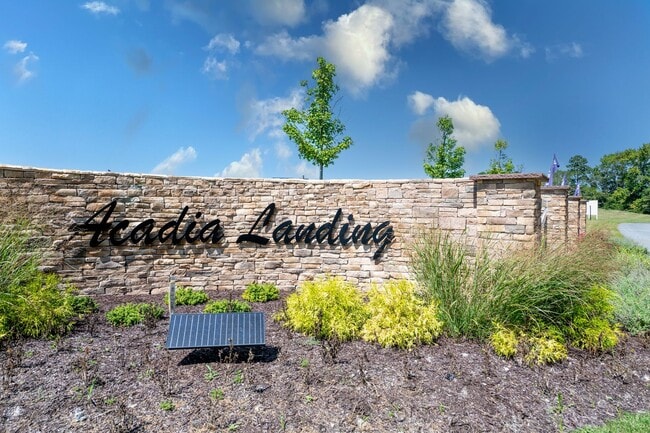 Building Photo - Beautiful new 4-bedroom, 3.5 bath property...