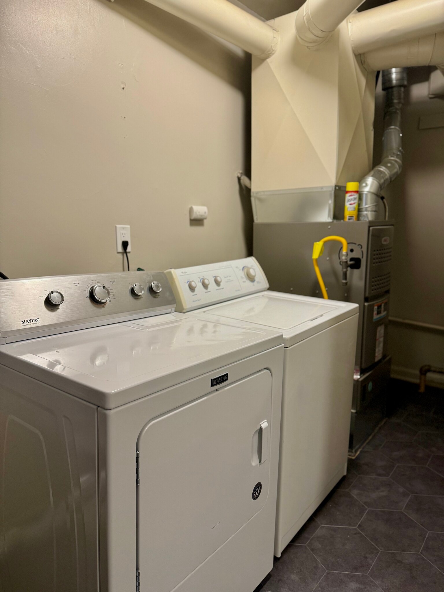 Laundry room - 2909 Brinker Ave