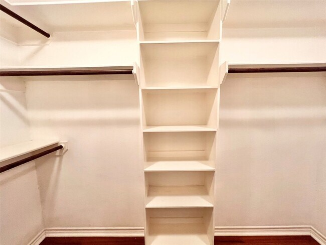 Building Photo - 7017 Caldwell St