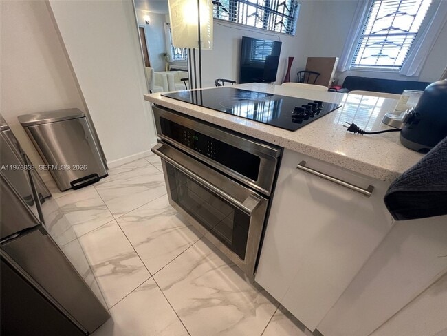 Building Photo - 1390 Ocean Dr