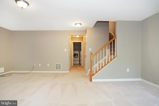 Building Photo - 2243 Journet Dr