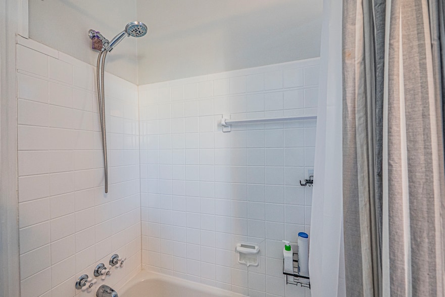 Building Photo - 3542 10th St NW