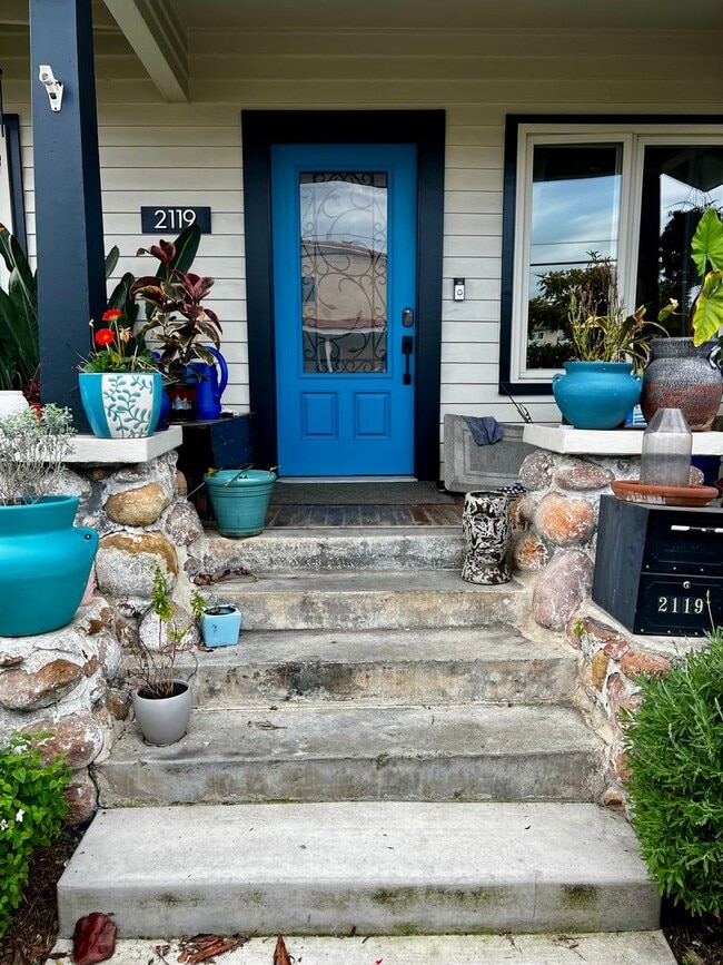 Building Photo - Charming Restored Craftsman in the Heart of North Park