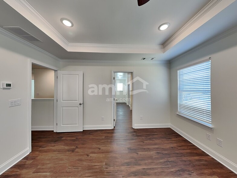 Building Photo - 5252 Blue Mountain Dr